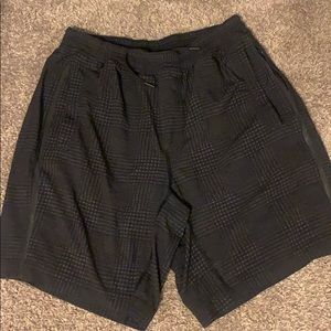 Lulu lemon pads breaker size M